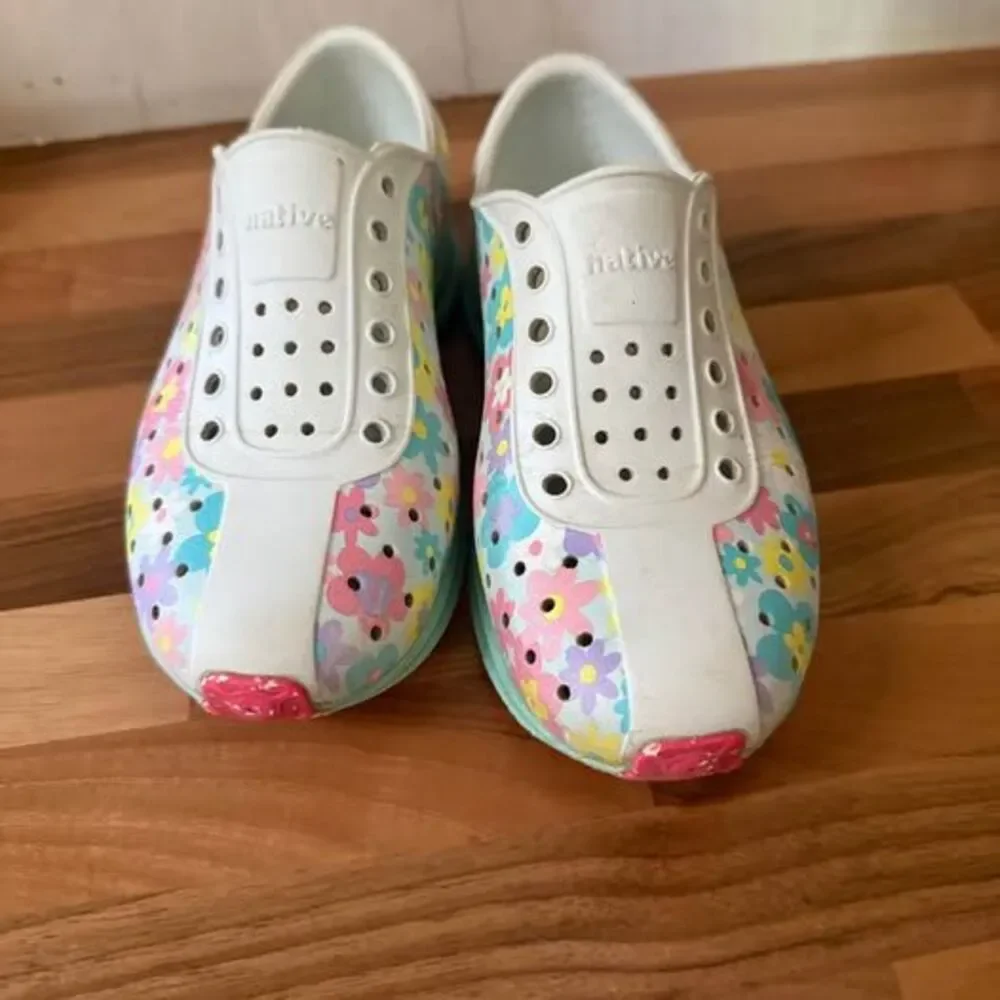 Floral Native Shoes size c12